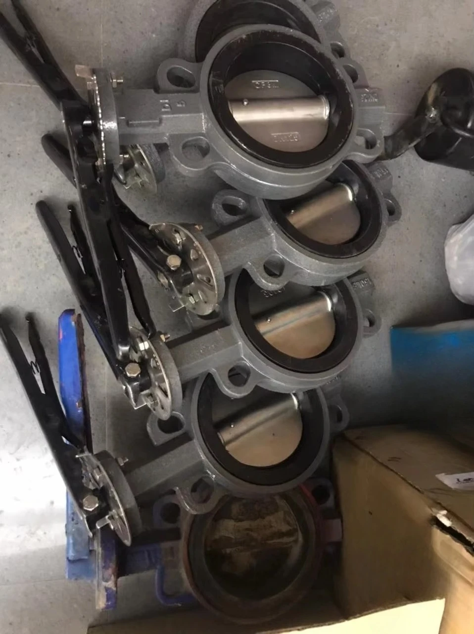 قطع غيار ماكينات البناء صمام الفراشة 4 ''لصمام السائبة والفراشة القطر الداخلي 5" ملحقات شاحنة الخلاط