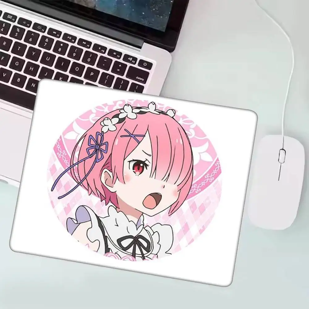 

Персонаж аниме Rem Ram Emilia Beatrice, маленький коврик для мыши с лацканами LockEdge для геймеров, коврик для компьютерного стола, прямоугольный противоскользящий резиновый коврик