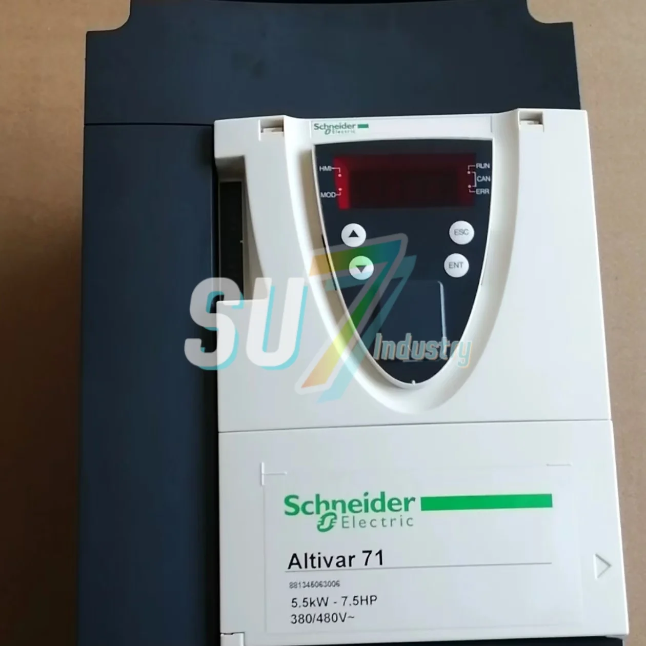 جديد في المخزون ATV61HD55N4Z العاكس