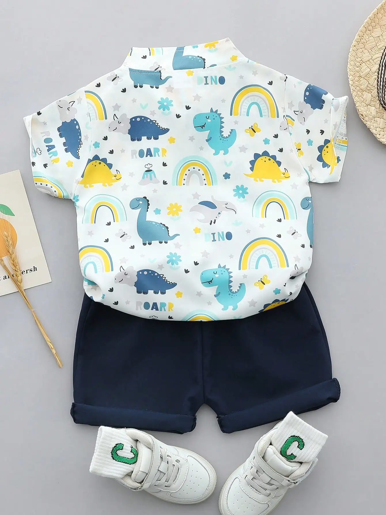 Summer sunshine dinosaur random print short-sleeved shirt and shorts set for male infants and toddlers