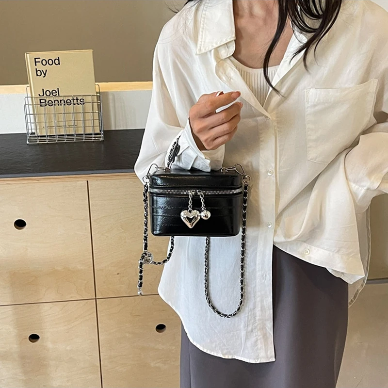 Trendy Fashion Bucket Bag New Love Heart Chain Mini Shoulder Crossbody Bag Diamond Lattice Chain Women's  Handheld Bucket Bag