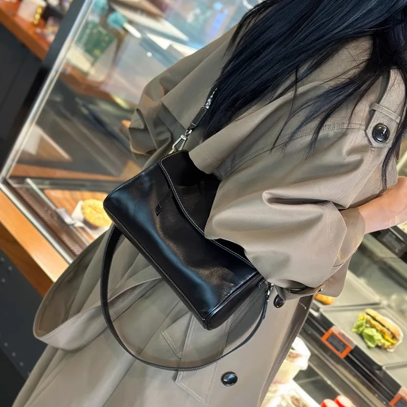 Women's Leather Bag2024New Crossbody Bag Women's Large Capacity Portable Shoulder Bag Retro Underarm Bag