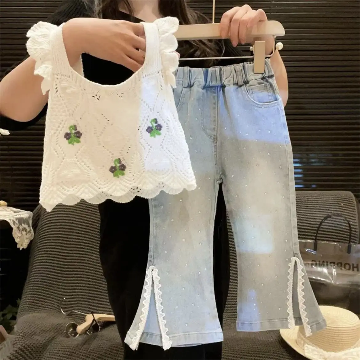 Girls\' Summer Set 2024 New Children\'s Fashionable Trendy Sling Top Summer Cowboy Bell Pants Two Piece Set