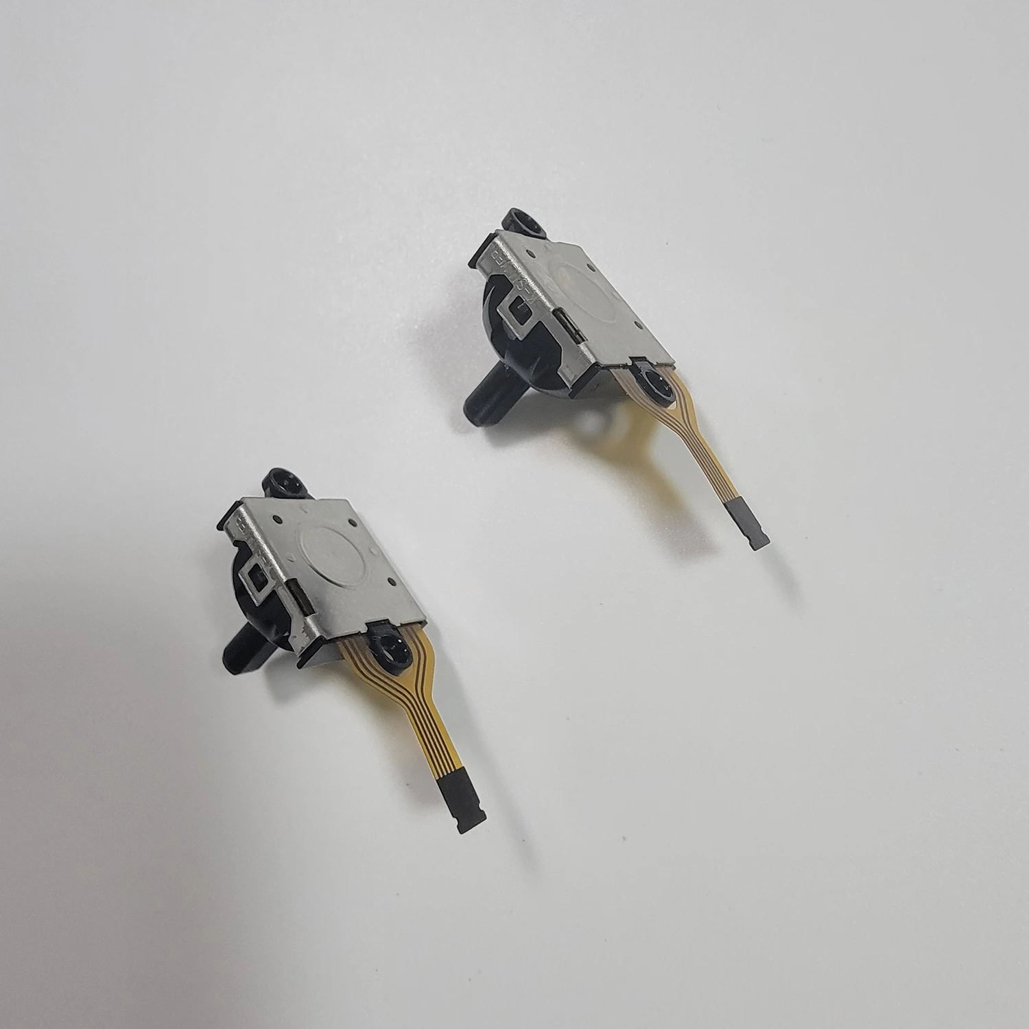 2pcs New Analog stick Hall Effect Joystick for Asus ROG Ally for GPD VR Thumb Stick Rocker Replacement Repair Parts Accessories