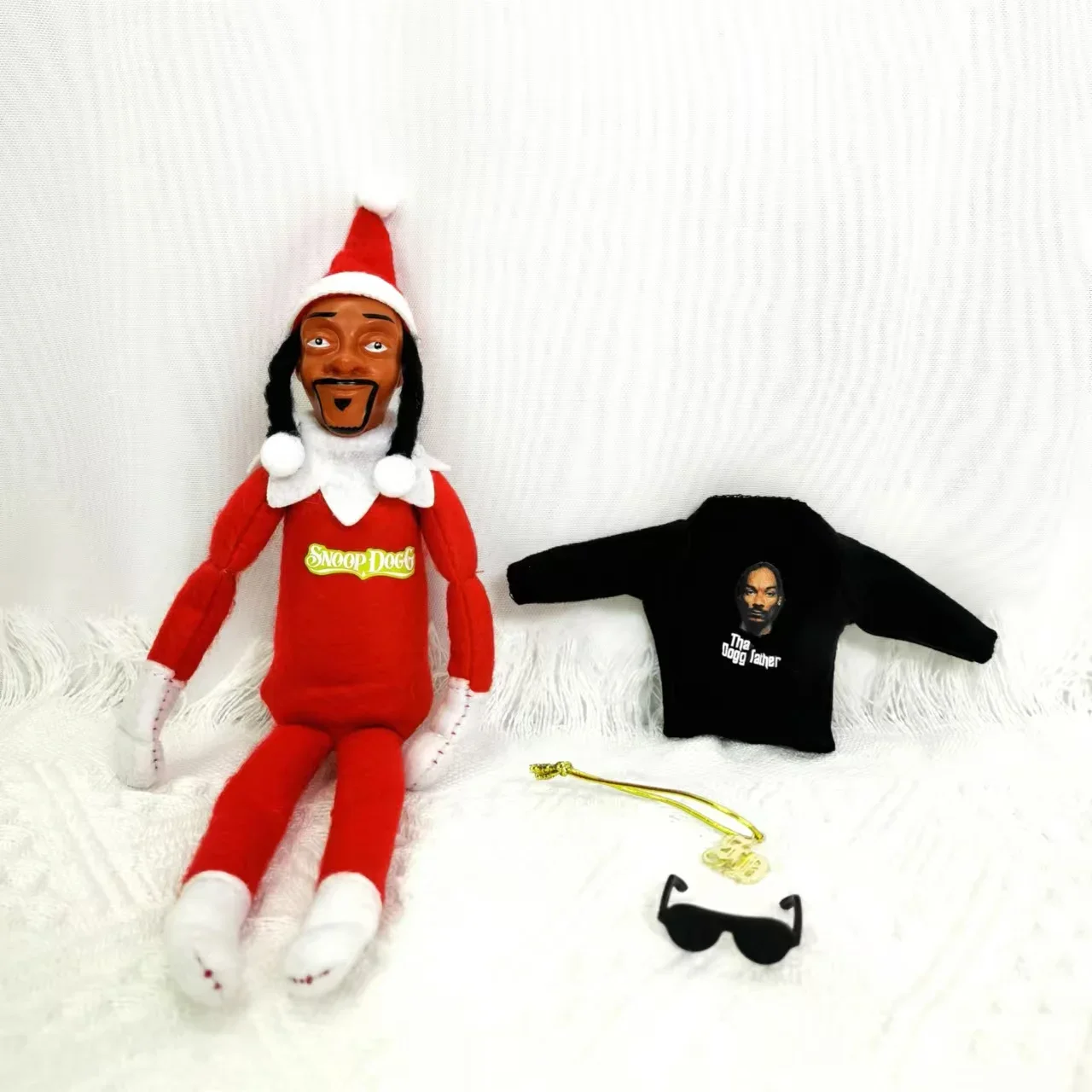 1/2pc snoop dogg snoop em uma tempestade elfo de natal brinquedos de pelúcia prateleira decoração inclui elf brinquedo tshirt óculos de sol e colar brinquedo