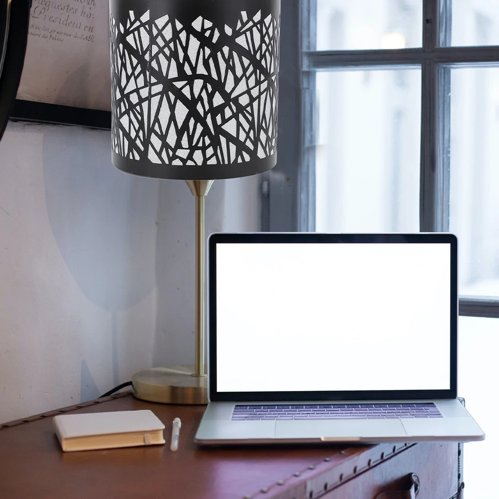 

2 шт. абажур из кованого железа для настольных торшеров, прикроватные декоративные, прочные, безопасное использование, мягкое освещение, современный абажур для лампы