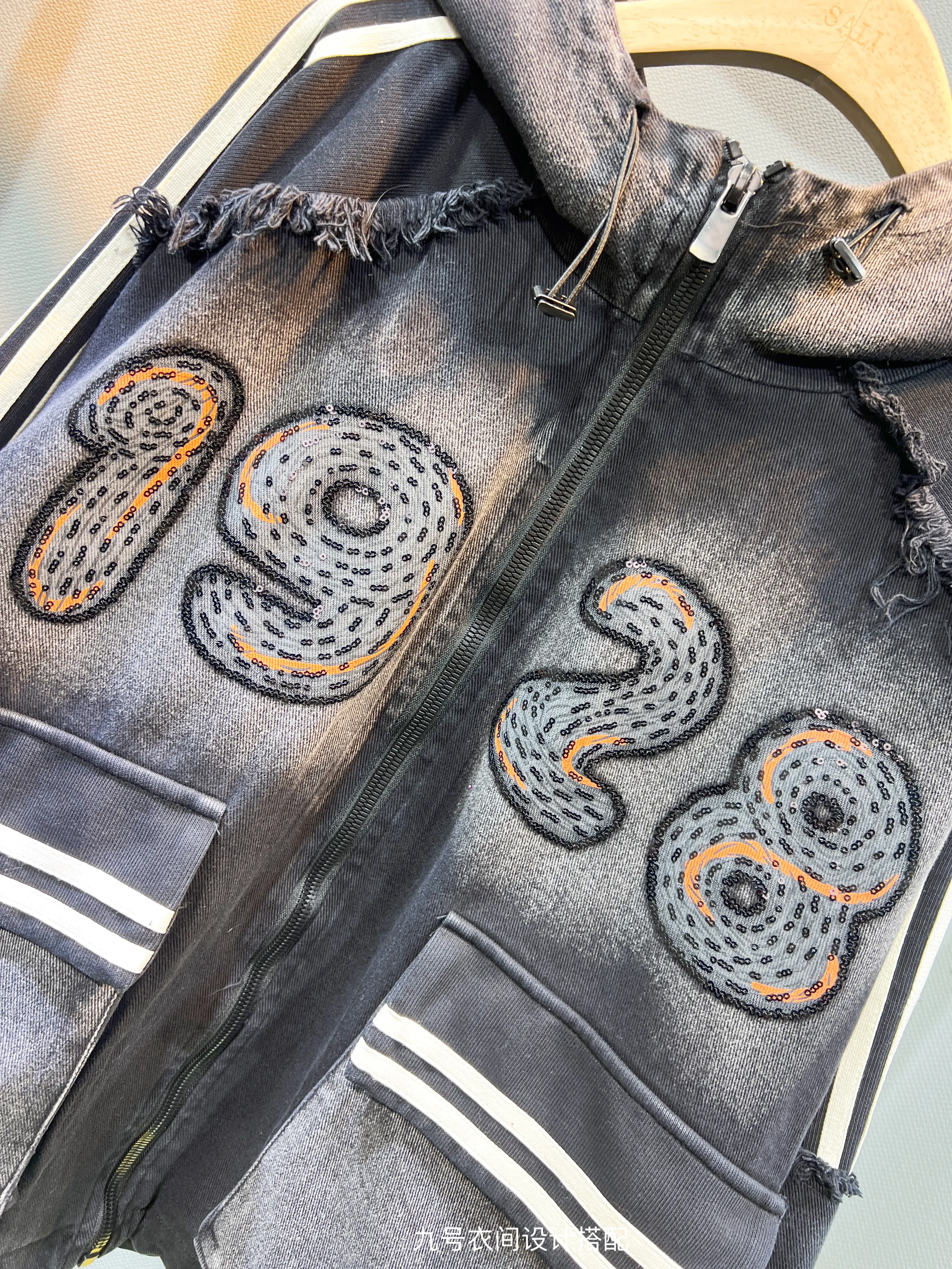 2025 Autumn New Heavy Industry Cartoon Embroidery Hooded Cardigan Long Sleeve Sweatshirt Jacket for Women Loose Fashion Top