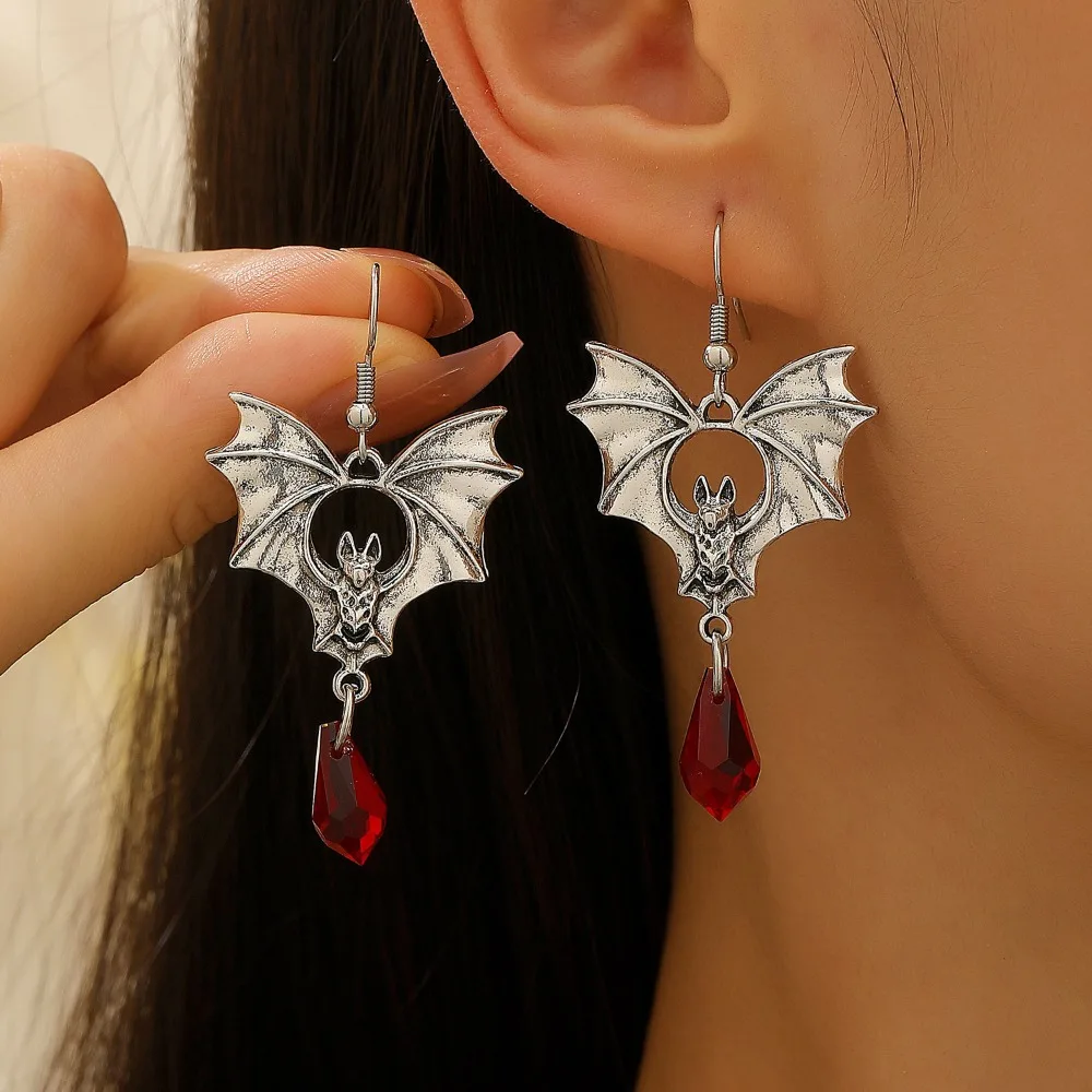 Pendientes colgantes en forma de lágrima para mujer, aretes góticos Punk plateados, Color vampiro, murciélago, rojo, bruja de Halloween, fantasma, joyería de novia