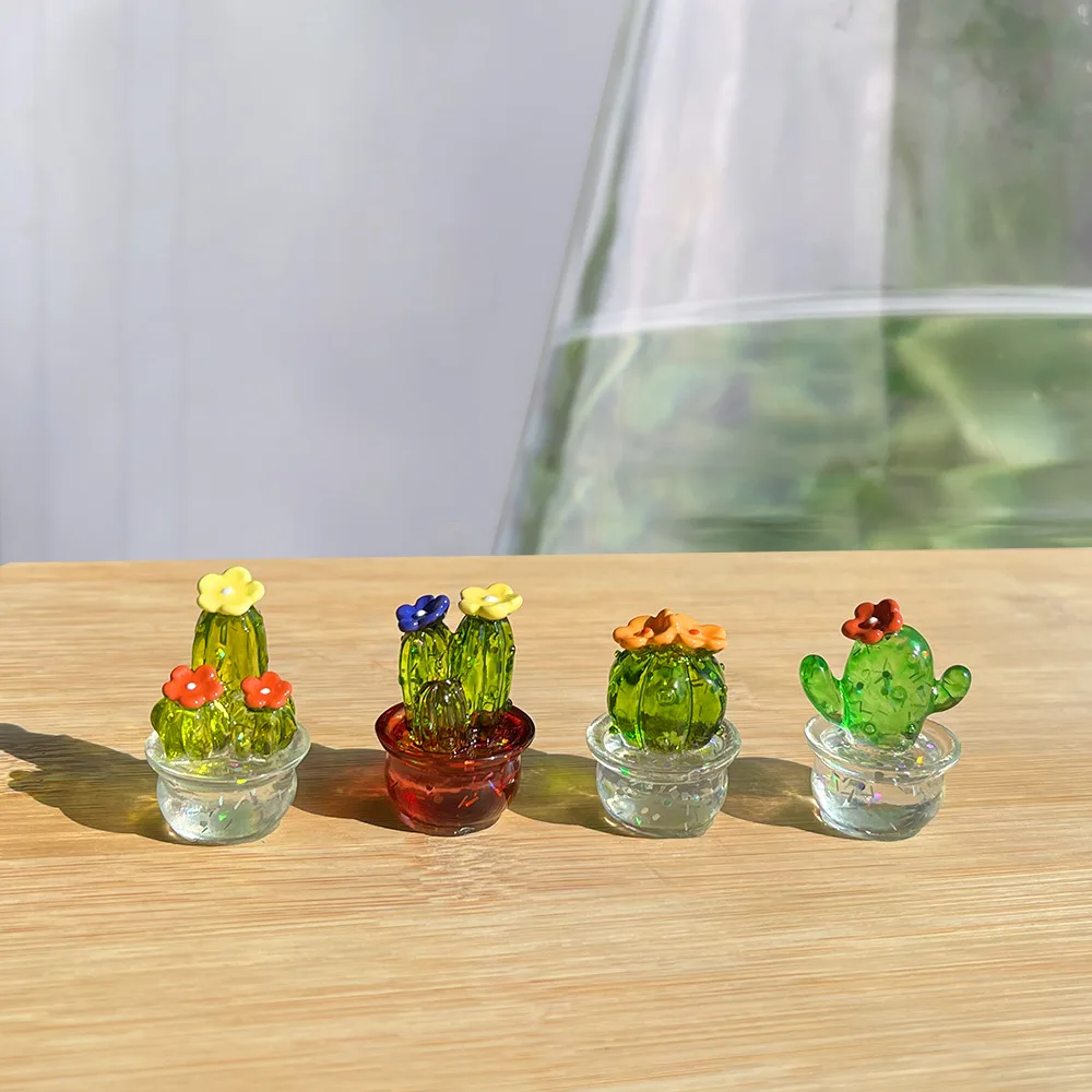 Resin Transparent Crystal Cactus Car Accessories Auto Center Console Ornaments Desktop Dolls Small Gifts Cake Decorations Toys