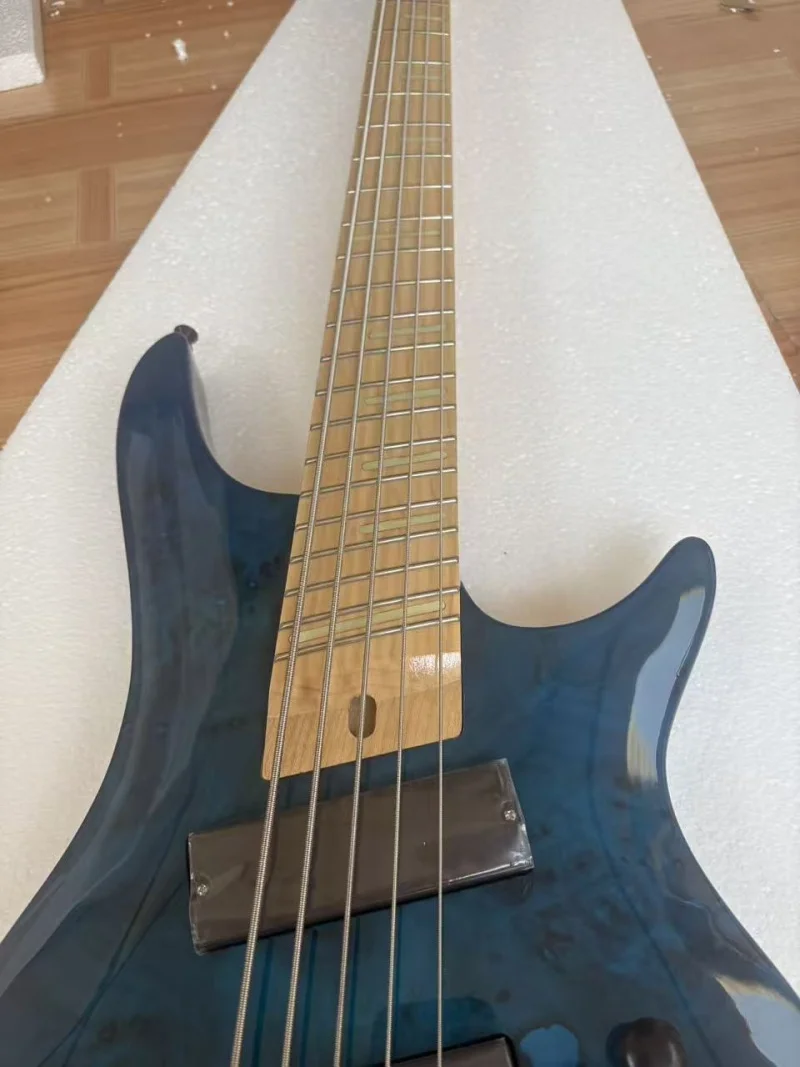 Factory 5-string bass, maple fan-shaped fretboard, luminous inlay, body with tree blemish veneer, solid wood quality, free deliv
