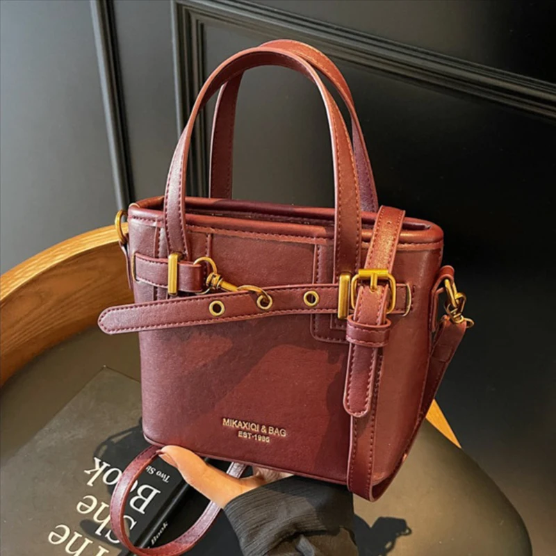 

High Grade Texture Chic Women Handbags 2025 New Fashion Casual Bucket Crossbody Shoulder Bag Belt Buckle Tote Bags