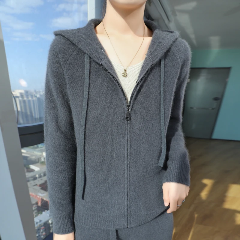 Autumn and winter new women\'s 100% merino cardigan hooded collar solid color thickened loose casual fashion cashmere pullover.