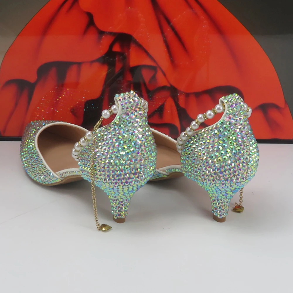 ¡Novedad de 2024! Zapatos de boda AB con diamantes de imitación y punta estrecha con perlas, zapatos de mujer poco profundos con correa en el tobillo y tacón fino