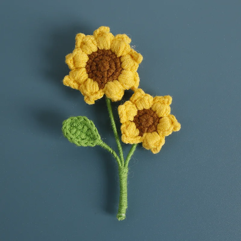 

Handmade Crocheted Multi-headed Sunflower Brooch, Hand-knitted Sunflower Clothes Pin Decoration, Handmade Crochet Accessories