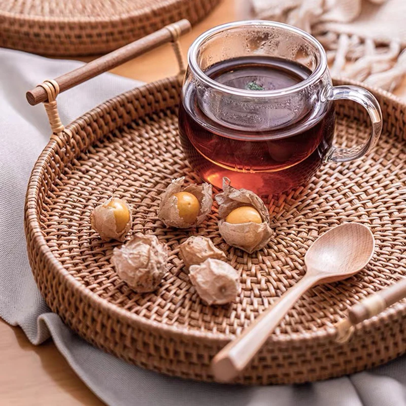 Handwoven Dessert Plate Bread Food Fruit Cake Platter Dinner Serving Tray Storage with Wooden Handle Wicker Basket