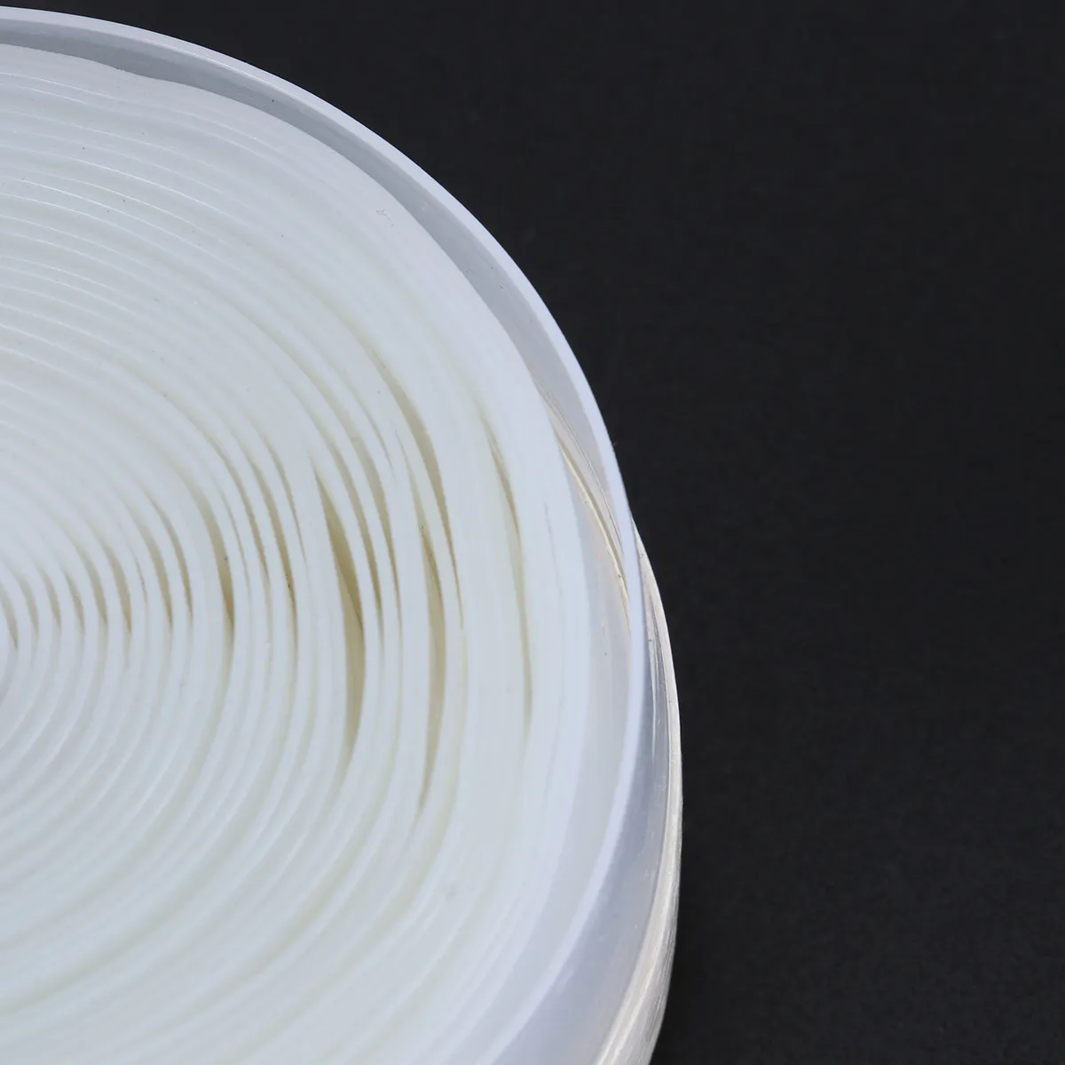 

Рулон силиконовой уплотнительной ленты 5 м x 25 мм, прозрачный, водонепроницаемый, износостойкий, термостойкий, устойчивый к коррозии, легко режется, для самостоятельной установки на двери