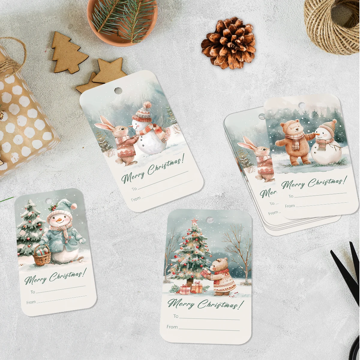 50 Stück Weihnachtsanhänger zum Aufhängen, Motiv: Schneemann, verschneite Szene, Beschriftung, Geschenkverpackung, DIY-Bastelkarte, Party-Weihnachtsbaumdekoration – Detail 3
