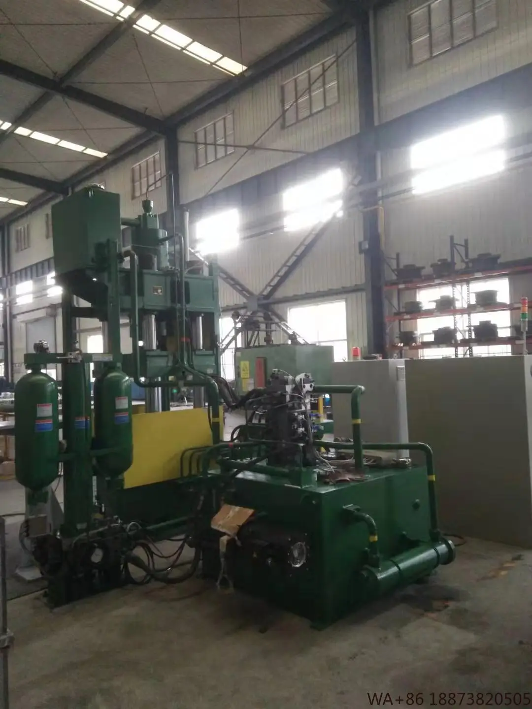 آلة صب قوالب الألومنيوم عالية الجودة 200T للمحرك الدوار للكهرباء