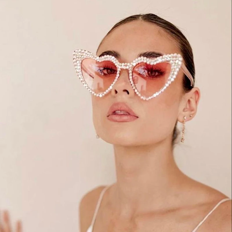 Heart Shaped Diamond Decor Sun Glasses Women Cute Cat Eye Sunglasses Gorgeous Stylish Handmade Sun Glasses Herzförmige Brille