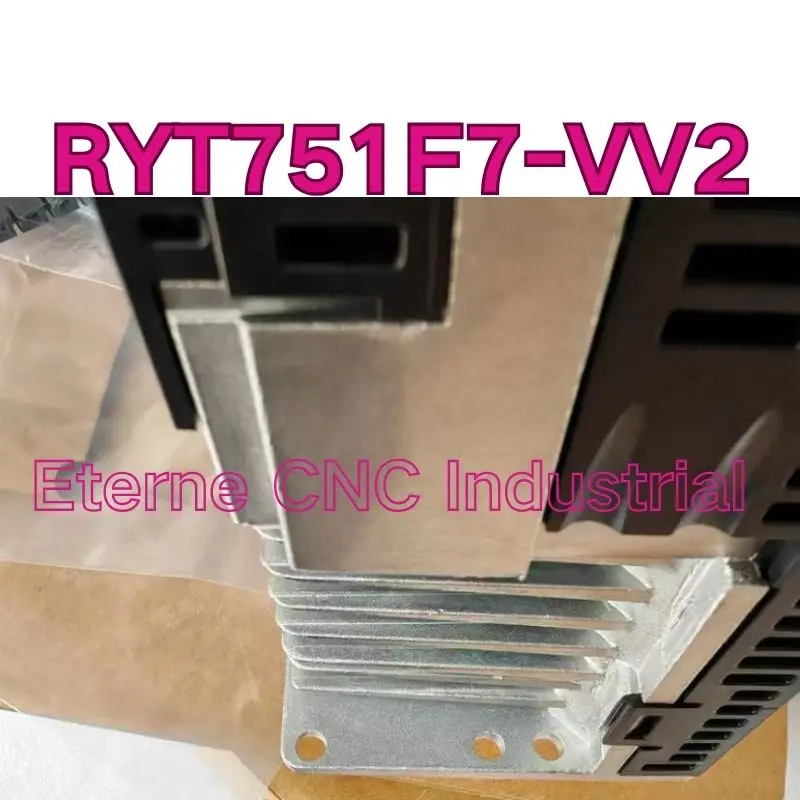 

Новый сервопривод RYT751F7-VV2 750W для быстрой доставки