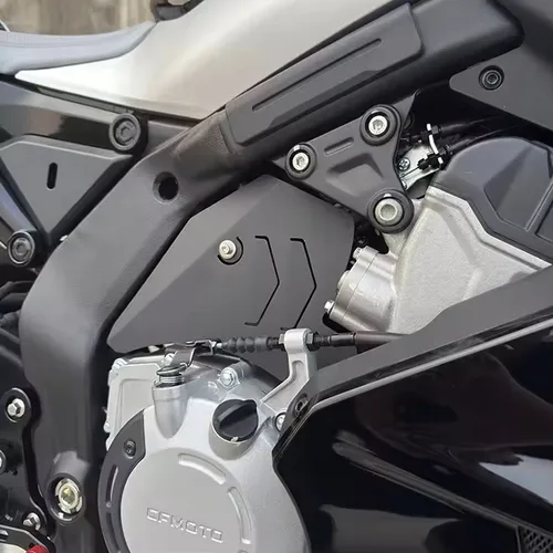 Imagen 2 del producto Para CFMOTO 675SR 675NK deflector de motor modificado CF650-10-11 accesorios de motocicleta placa protectora de aleación de aluminio de motor