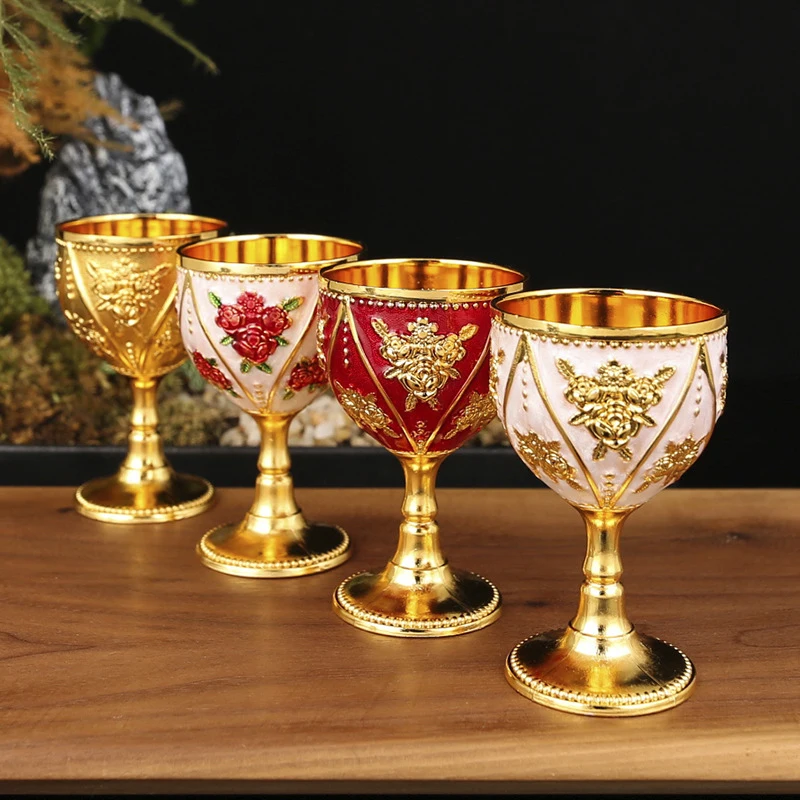 

Small wine cup, one-shot glass, European style, high-end30Creative household vintage metal and glass liquor glasses in millilite
