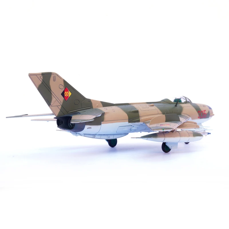 1: 72 14643PB MIG-19PM 335#  fighter model with East German livery  Alloy finished product model