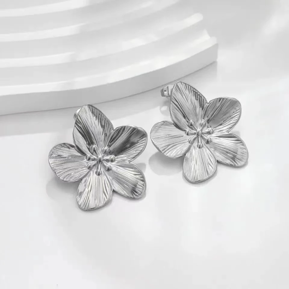 Vintage Flower Stud Earrings Fashion Gold Color Metal Earrings For Women  Trendy Ins Daily Wear Girl's Gift Ear Jewelry