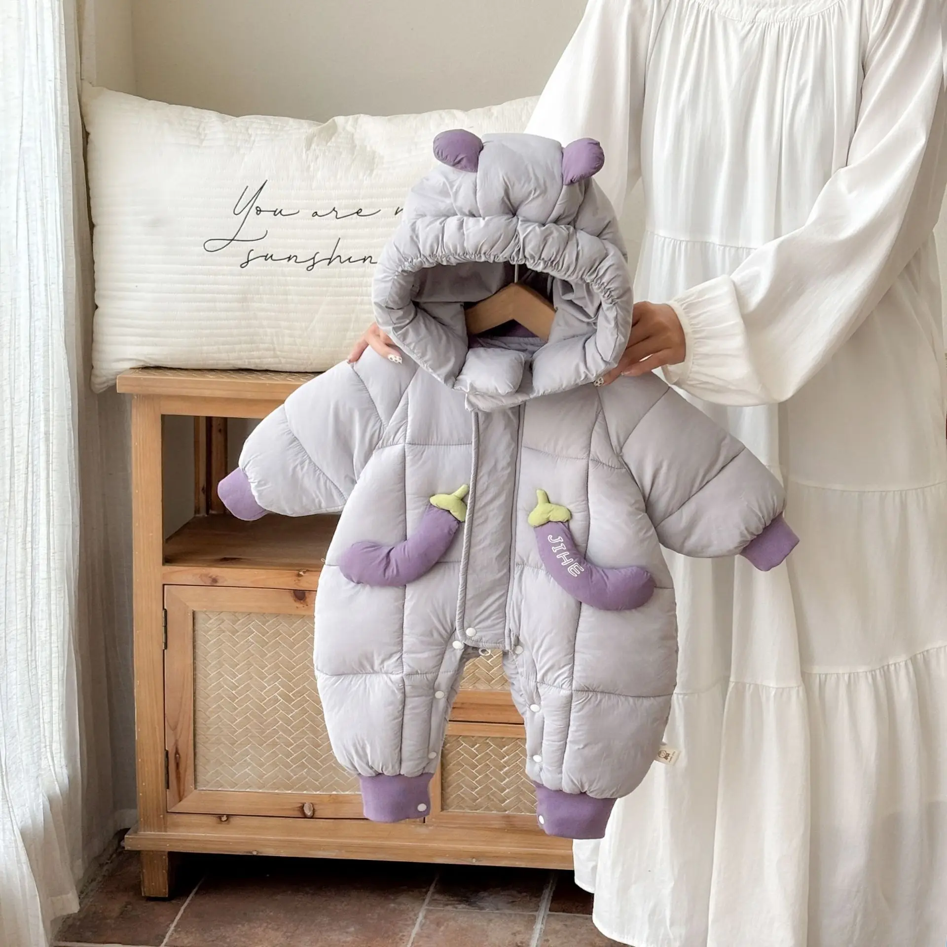 

Комбинезоны для новорожденных девочек от 0 до 1 года, зимние ветрозащитные комбинезоны со съемным капюшоном, утепленные боди для маленьких девочек, детские комбинезоны для маленьких девочек