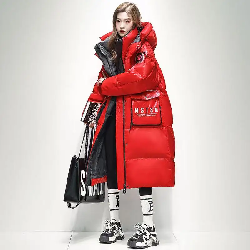 เสื้อแจ็คเก็ตขนเป็ดสีขาวพิมพ์ลายตัวอักษร แฟชั่นใหม่ปี 2025 สำหรับผู้หญิง เสื้อโค้ทกันหนาวแบบหนา มีฮู้ด เสื้อพาร์กาอุ่นๆ สำหรับผู้หญิง