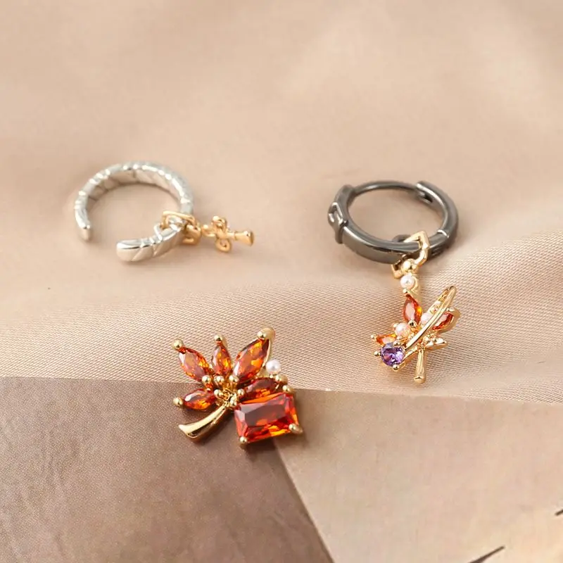 Yuan Shen Oorbel Kaedehara Kazuha Oorknopjes Voor Vrouwen Strass Esdoorn Blad Sieraden Feest Mode Trend Metal Accesorios