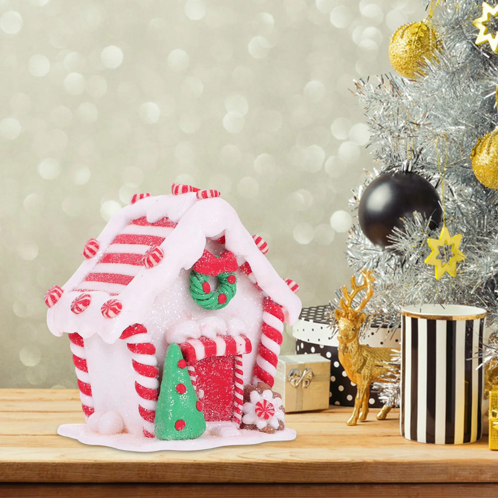 

1Pcs Christmas Hanging Mini House Harmonious Colors Outdoor Decoration Festive Adornment Christmas Hanging Mini House