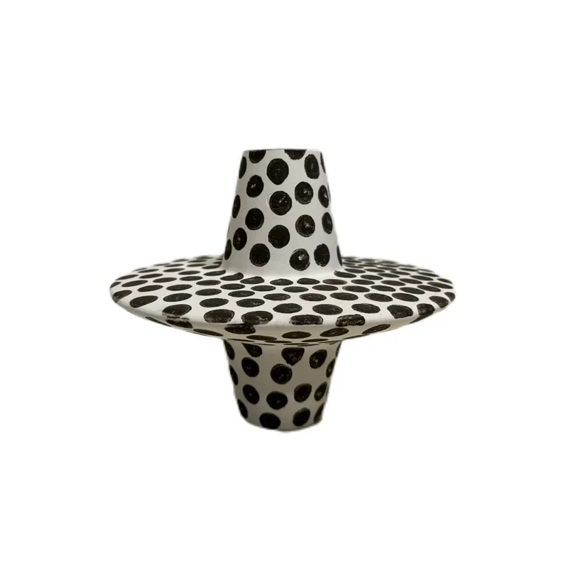 

Nordic simple style black and white dot ceramic vase, homestay cow color flower arrangement