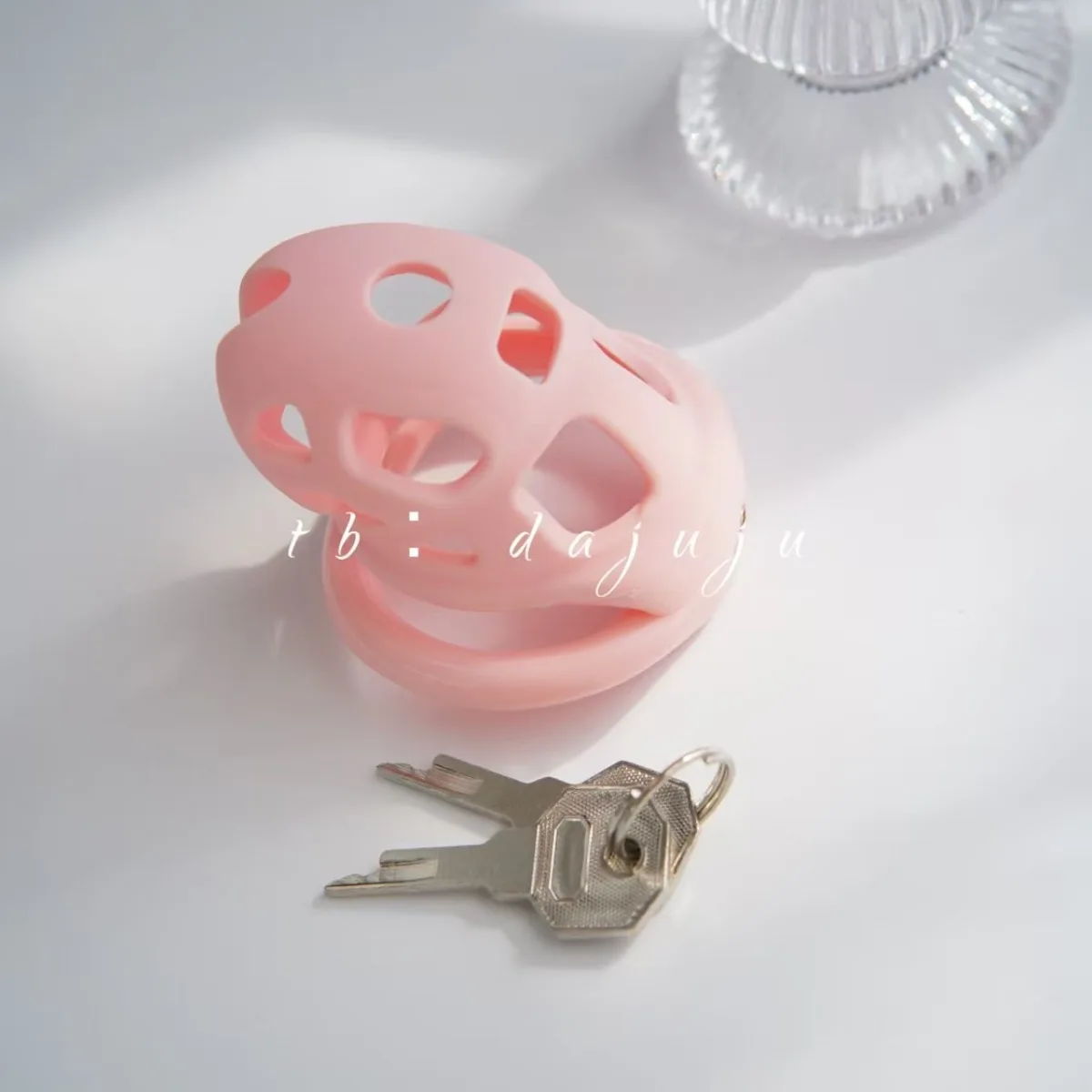 Silicone Chastity Lock Cute Pink Chastity Lock, Curved SM Style, Lightweight CB Lock, Suitable for Crossdressers and Homosexuals - view 5