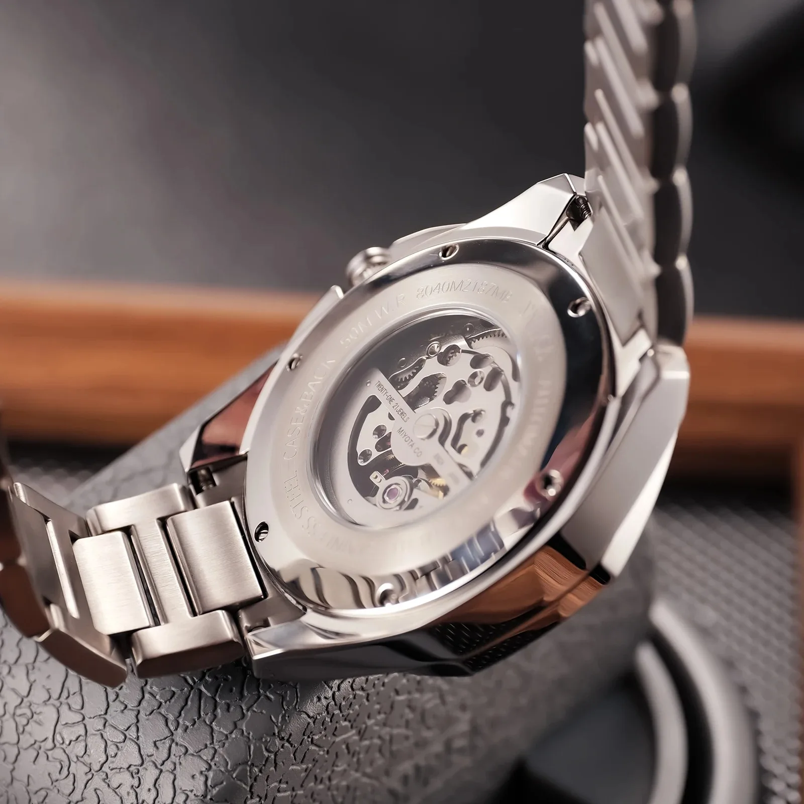 OBLVLO 남자 자동 시계 42MM 럭셔리 기계식 손목 시계 빛나는 50m 방수 사파이어 스틸 스트랩 연인 다이얼