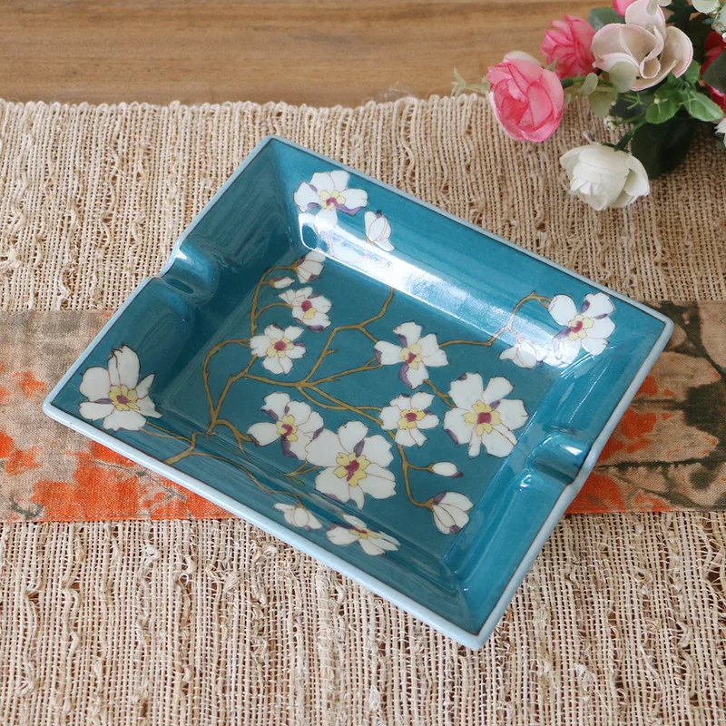 19.5cm Chinese hand-painted flower and bird creative cigarette tray ceramic large retro ashtray square ashtray