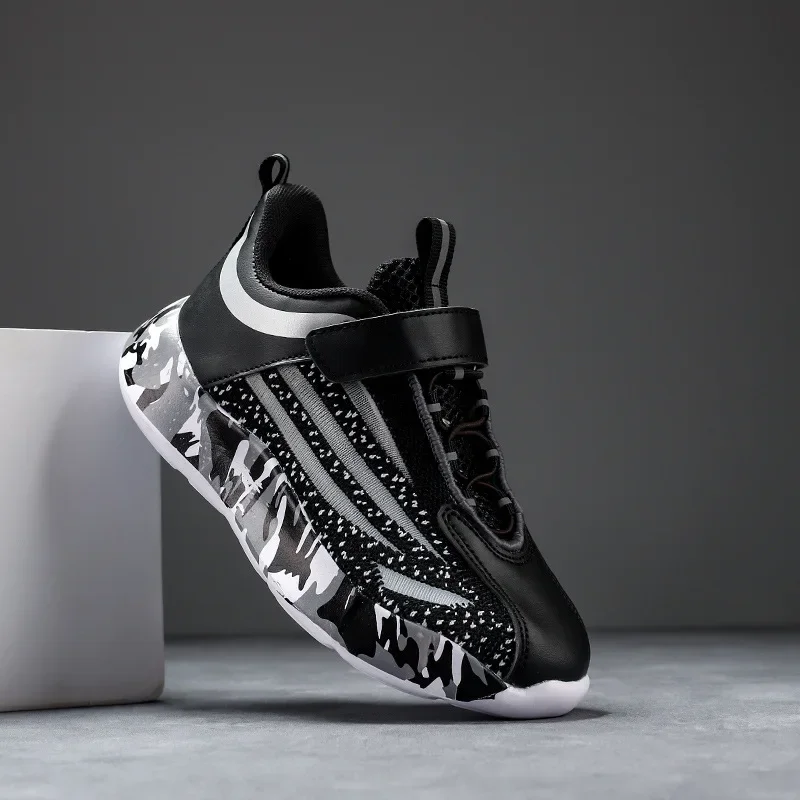 

Boys' 2024 Spring and Summer New Breathable Mesh Children's Sports Shoes, Medium and Large Children's Non-slip Running Shoes