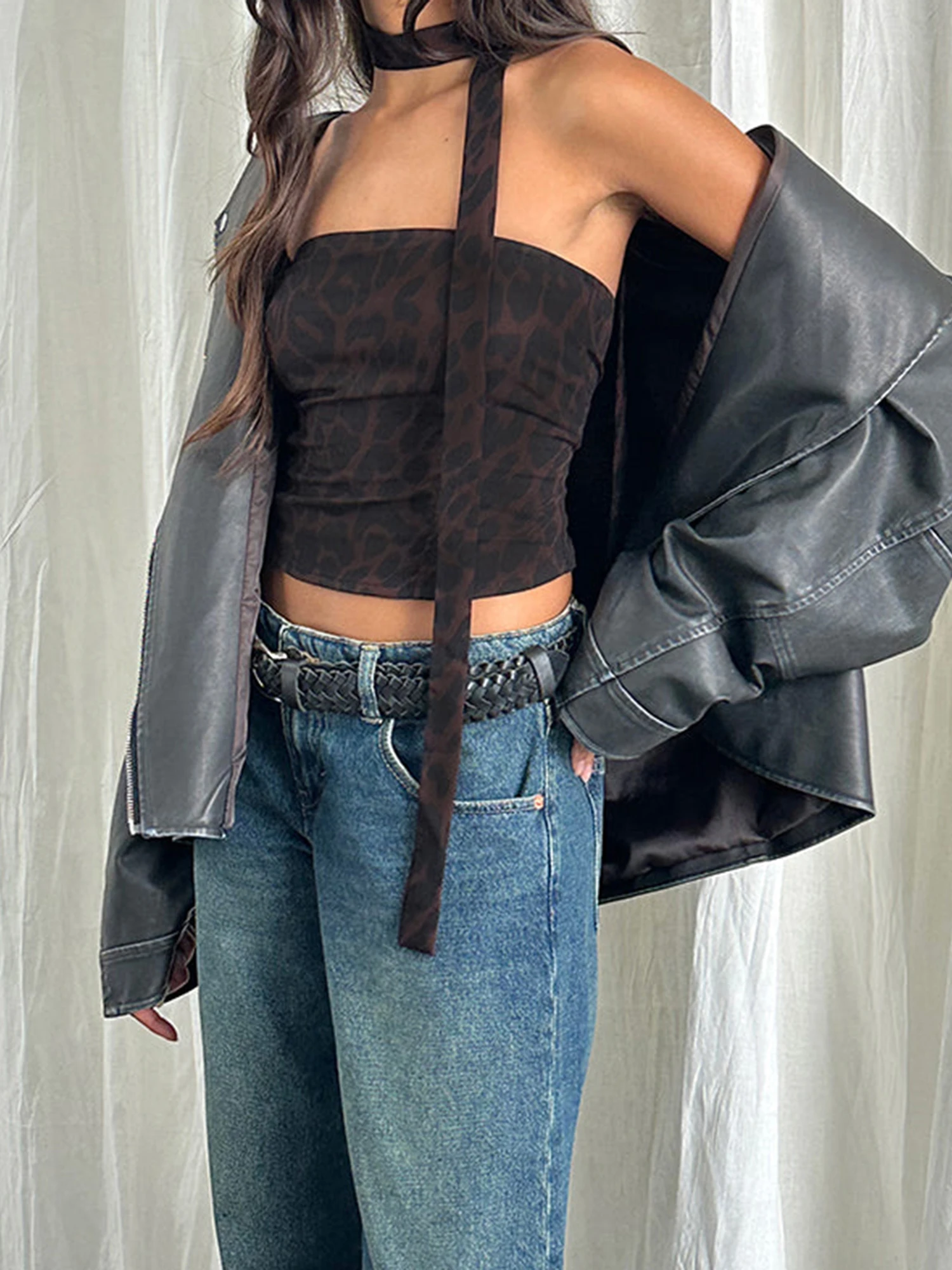 Top corto da donna con stampa zebrata e scollo all'americana, vestibilità elegante, camicia senza maniche senza schienale con fascia abbinata