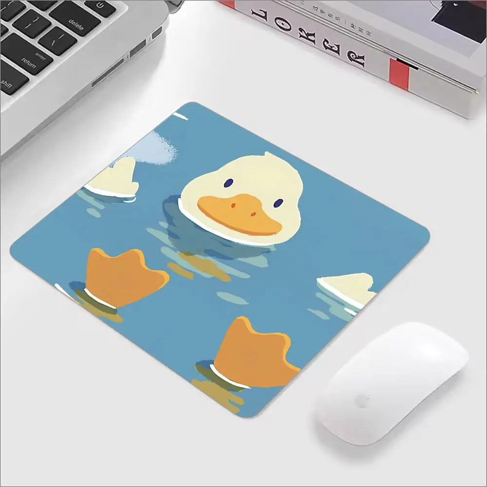 Funny Cute Duck Mouse Pad 18x22cm Square Non-Slip Desk Mat for Office Mousepad PC Gaming Computer Desk Pad Small Rubber Mousepad