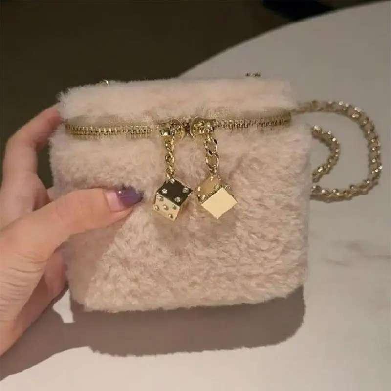 

New Winter Mini Box Bag Women's Luxury High-quality Plush Bag Versatile Casual Chain Bag Stylish Elegant Small Zipper Coin Purse