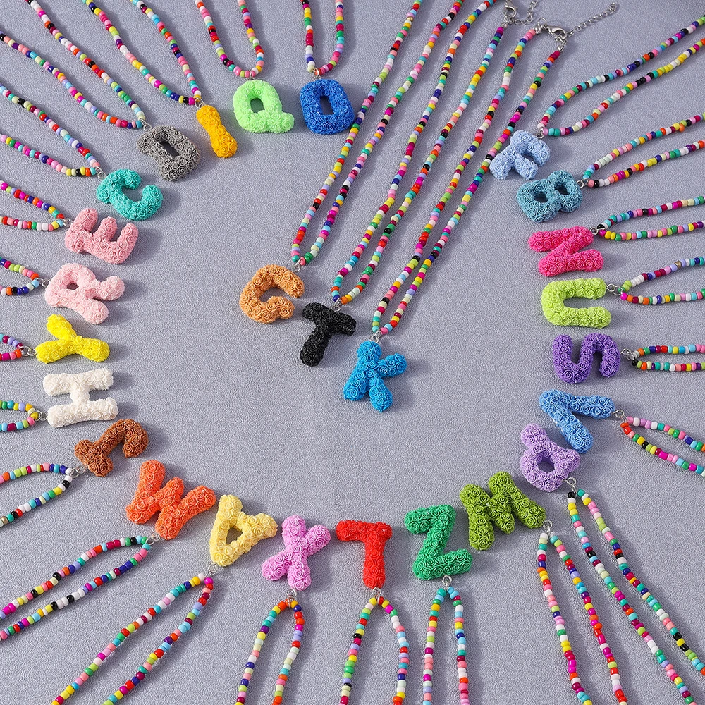 Aihua Niedliche Boho-Halskette mit Namen und Initialen, 26 Buchstaben, für Frauen, BFF, beste Freunde, Kinder, Rose, A-Z Alphabet-Halsketten, Geburtstagsgeschenke – Detail 1