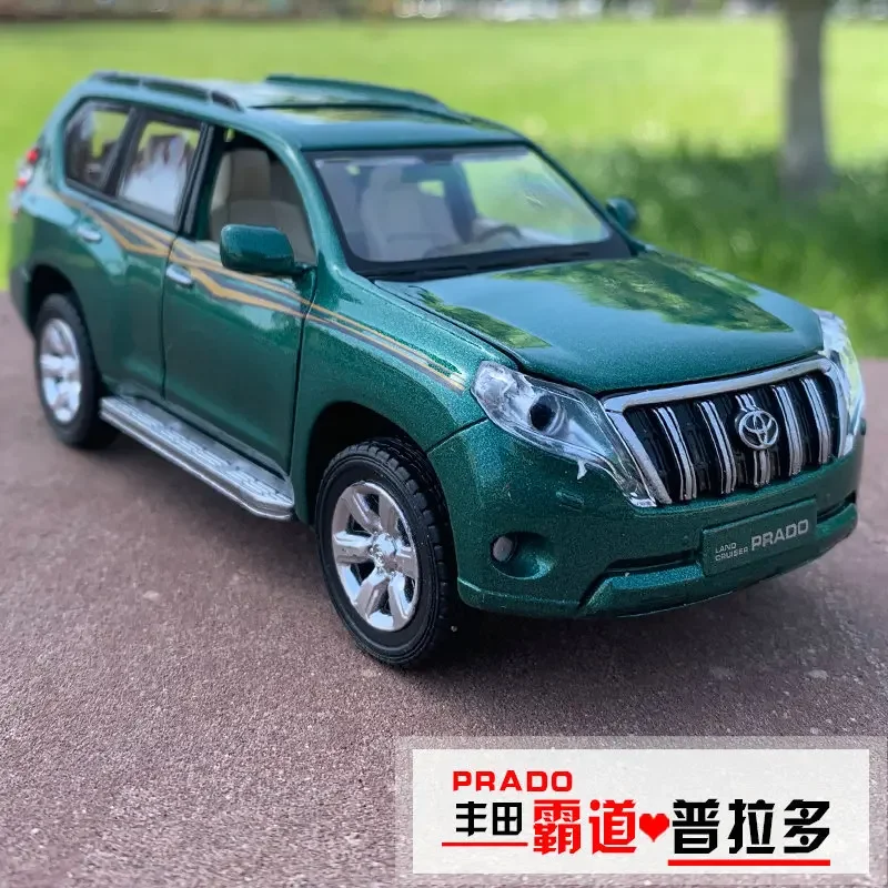 1:32 TOYOTA LAND CRUISER PRADO Lega di metallo Suono e luce Modello di auto Giocattoli con tirare indietro per i regali di compleanno dei bambini A177