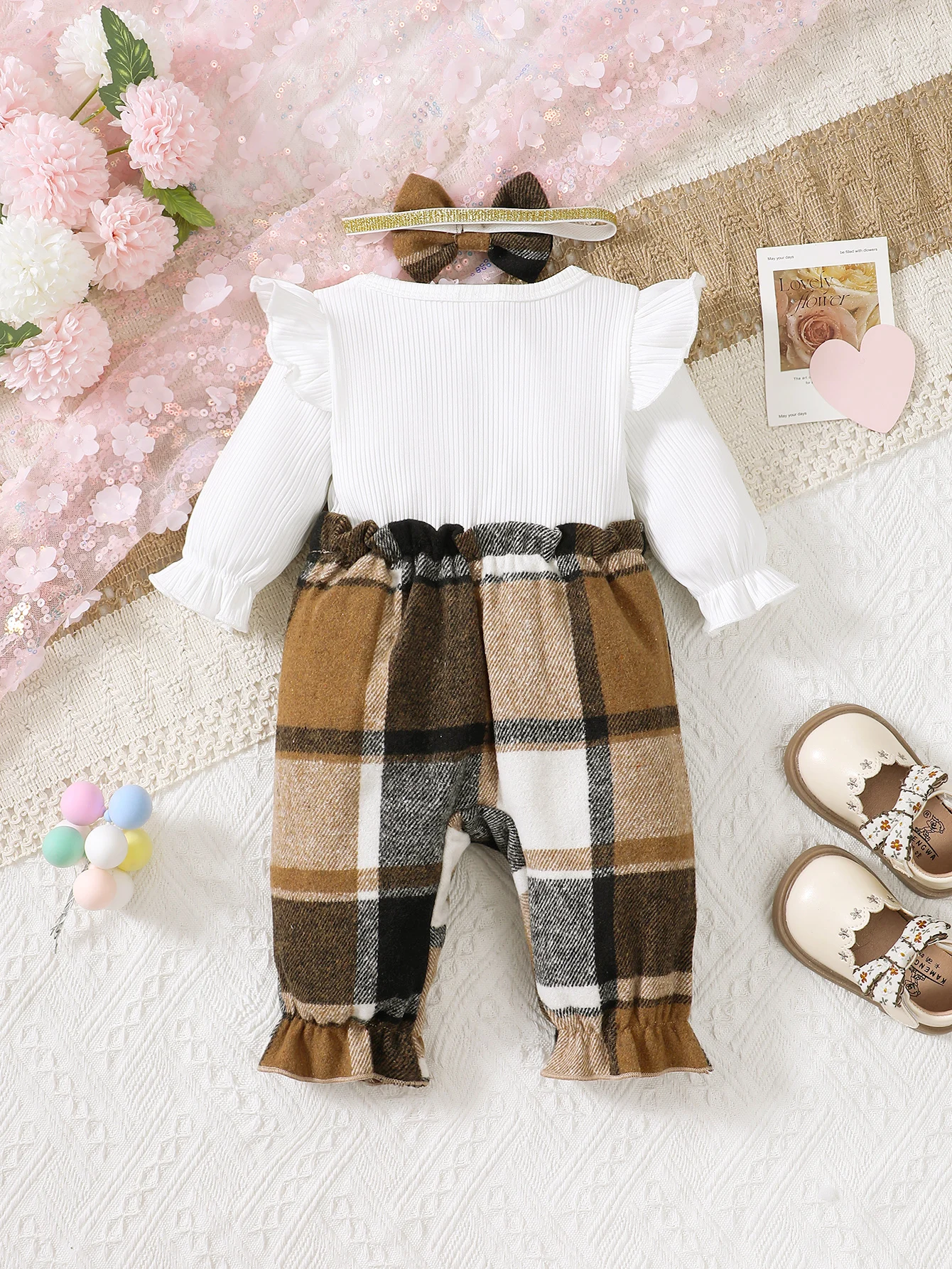 Zimowy kombinezon dla niemowląt i małych dziewczynek (0-1 rok), z długim rękawem, w kratę, z opaską na głowę.