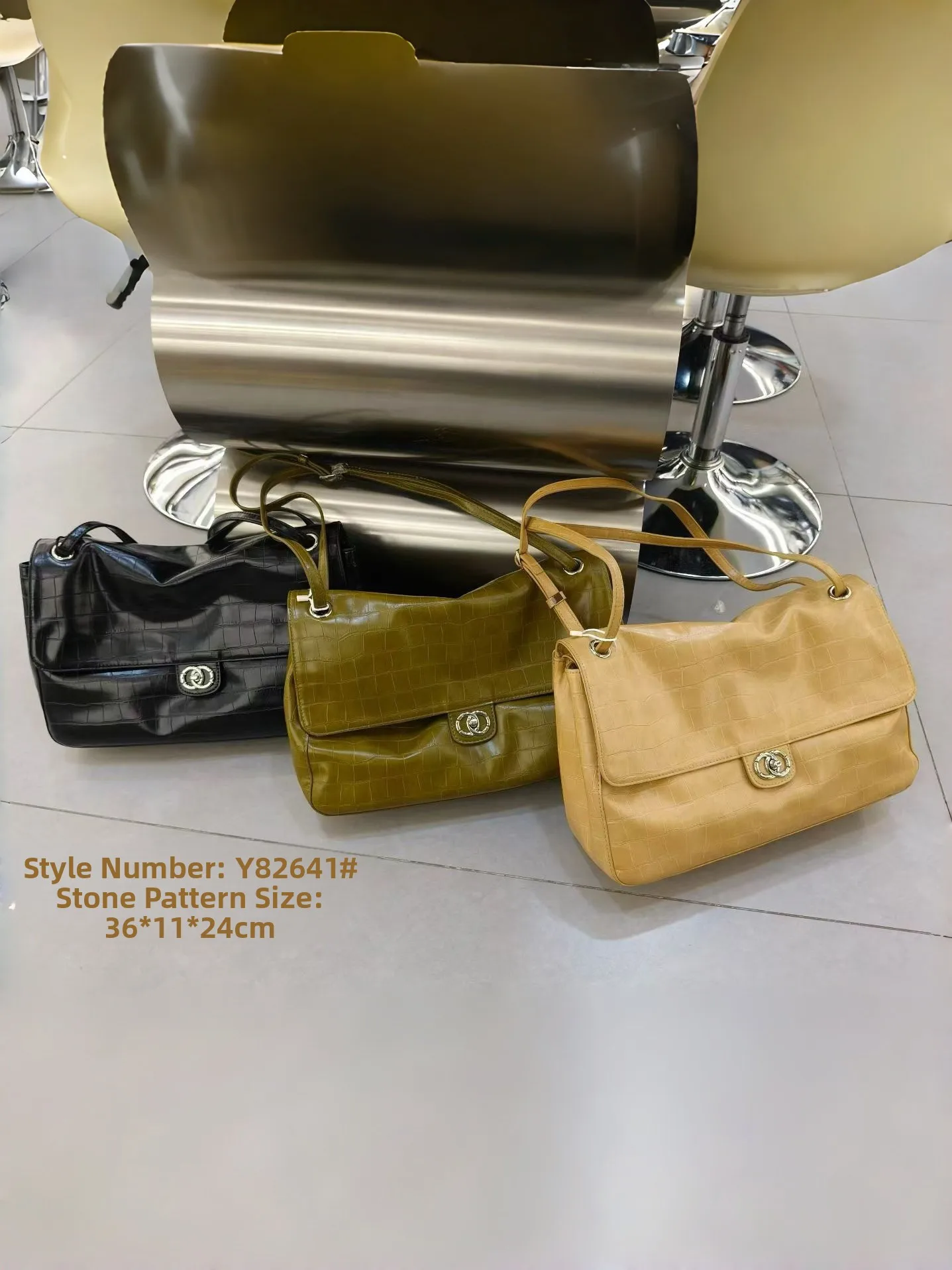 Retro Crocodile Pattern Tote Bag Large Capacity Pure Color Flip Cover Messenger Bag Lazy Style Metal Buckle Women's Bag