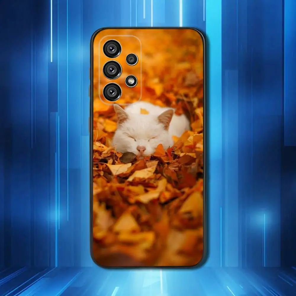 Gato perezoso en hojas de otoño para Samsung Galaxy A53,31,52,72,41,22,73,32,71,Note,J7,8,9,5G funda de teléfono de silicona negra suave