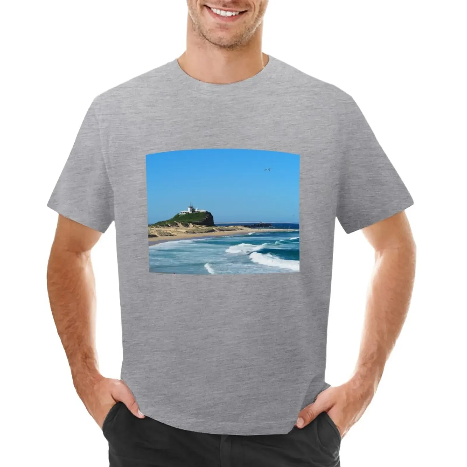 Nobbys Beach and Lighthouse T-Shirt kawaii clothes Blouse anime clothes customizeds T-shirt men