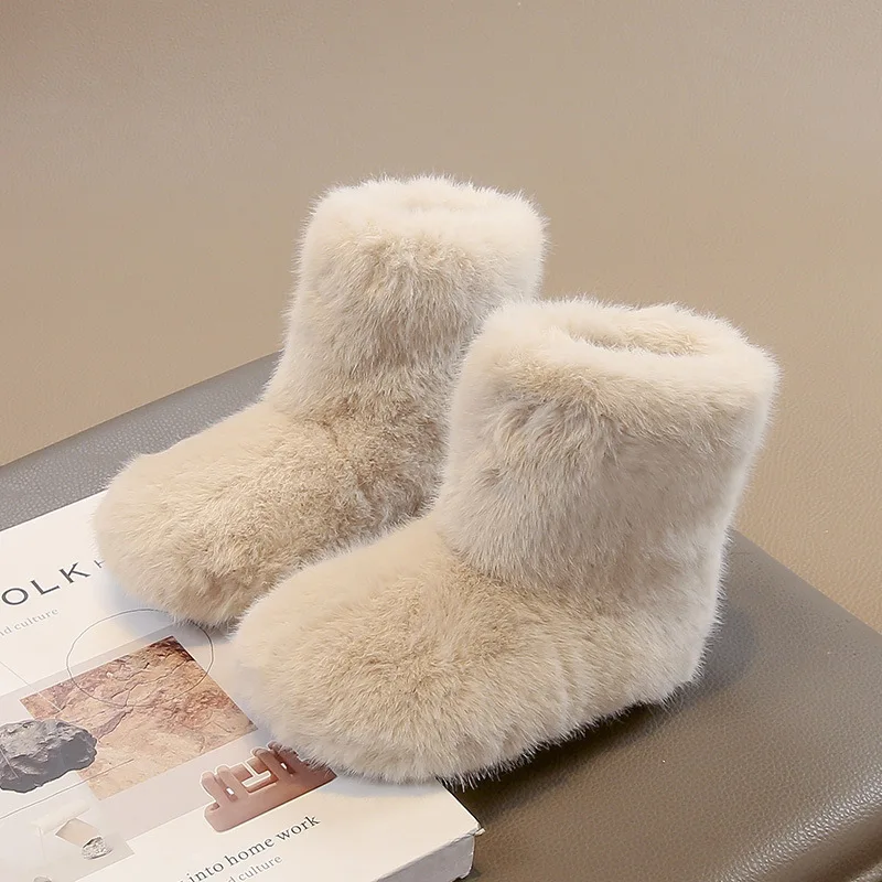الأطفال أحذية الثلوج 2025 شتاء دافئ أفخم مريحة المضادة للانزلاق أحذية قطنية غير رسمية رقيق فروي الباردة واقية أحذية بوت قصيرة مسطحة
