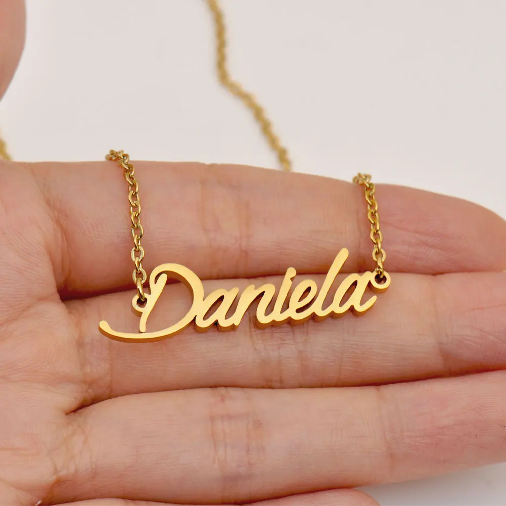 

AOLOSHOW Daniela Engraved Gold Plated Name Necklace for Women Stainless Steel Collarbone Choker Fashion Jewelry