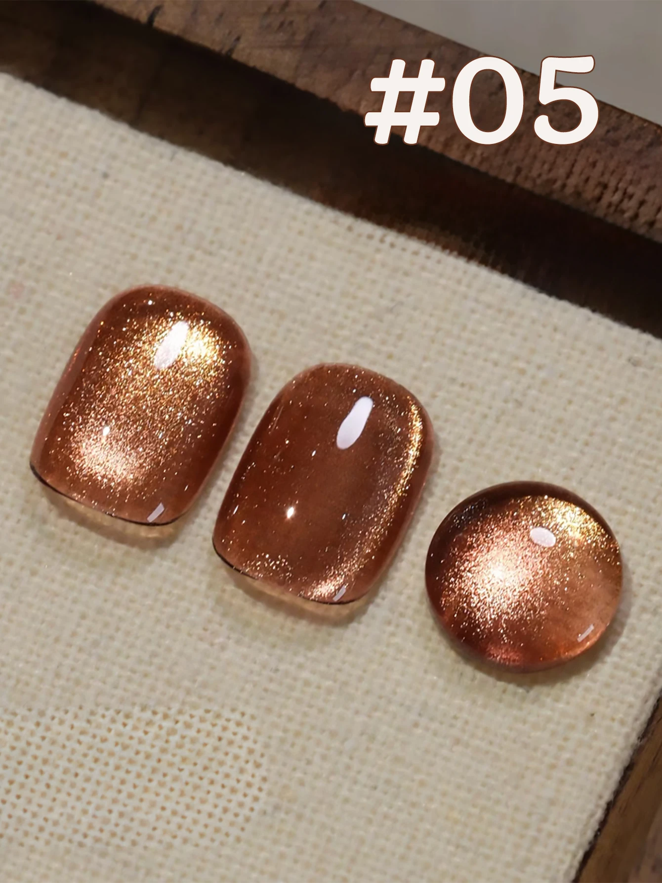 1 stücke WS Goldene Jahre Cat Eye Gel Nagellack 2025 Herbst Glitter Meilad Bleaching Karamell Farbe Cat Eye Nail art Nagel liefert