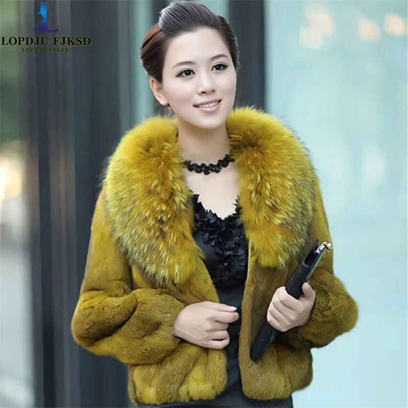 

New Hot-selling Fashion Fur Integrated Winter High Quality Real Fur Coat Raccoon Fur Collar Real Rabbit Fur Short Coat